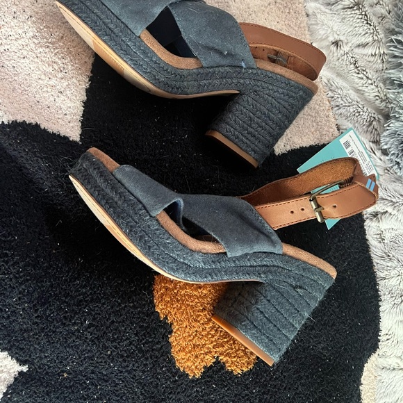 NWT TOMS IBIZA - Picture 1 of 3